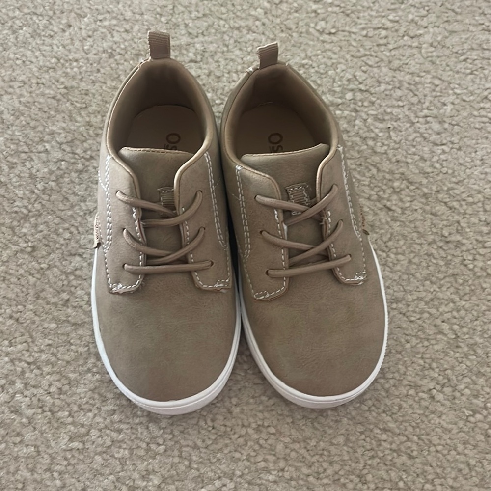 OshKosh shoes